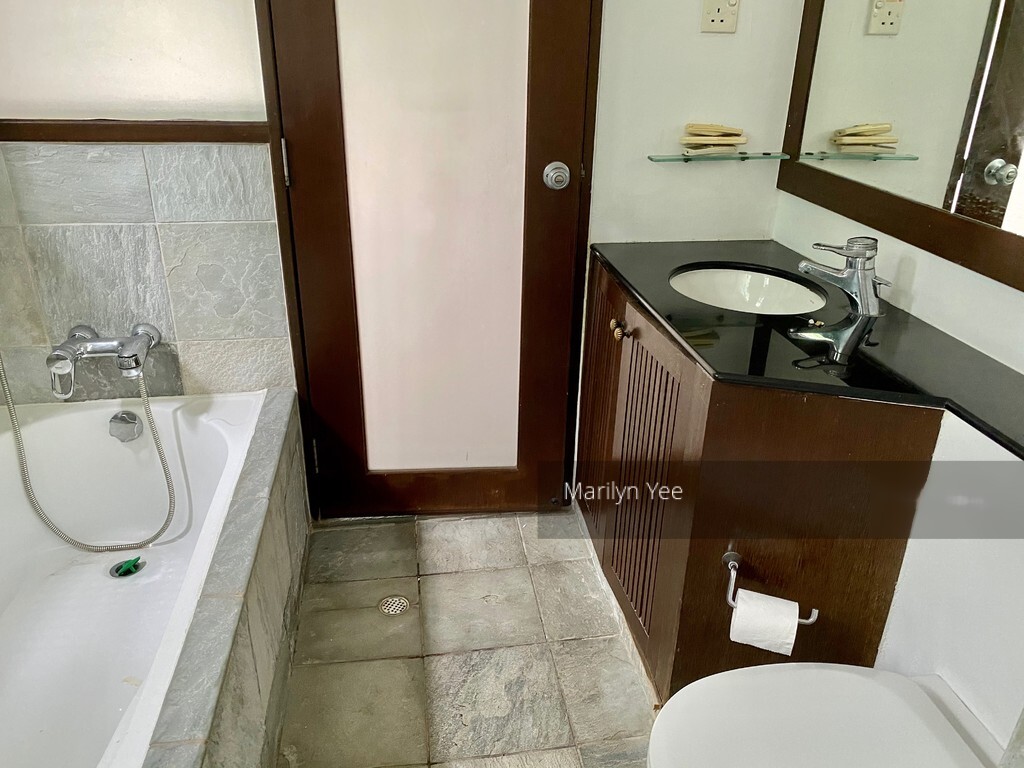 Coronation Grove (D10), Condominium #252213971